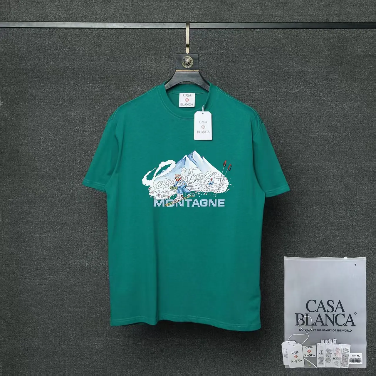 26ss CASABLANCA original printing process short-sleeved T-shirt original development using high-density double yarn pure cotton fabric upper body soft and comfortable color Black White Dark Green color Orange Pink Blue Royal Blue color cigarette powder 8 colors Sizes S M L XL